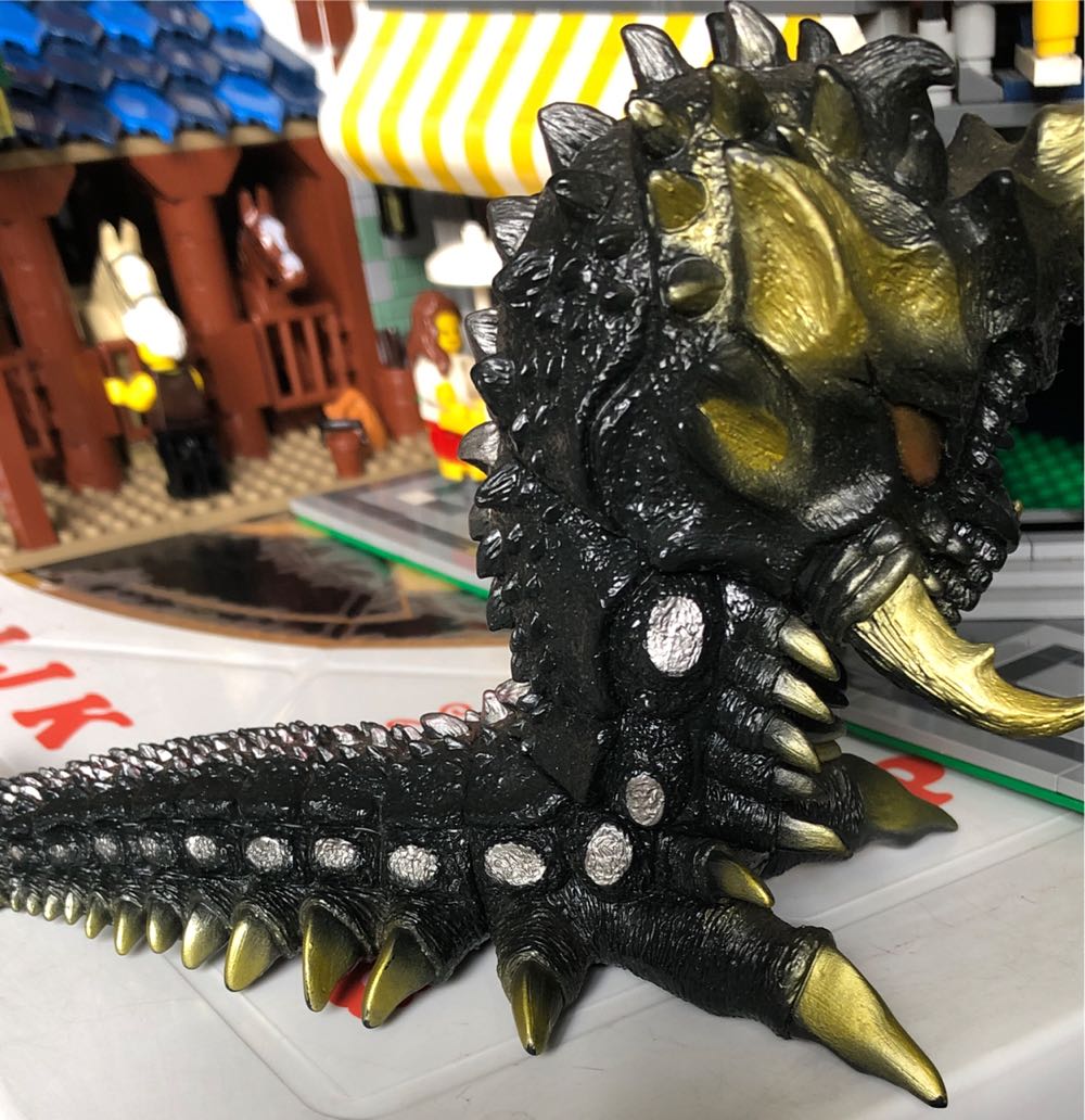 Battra ( Larva / Bandai / 1992 ) - Godzilla vinyl figure collectible - Main Image 2