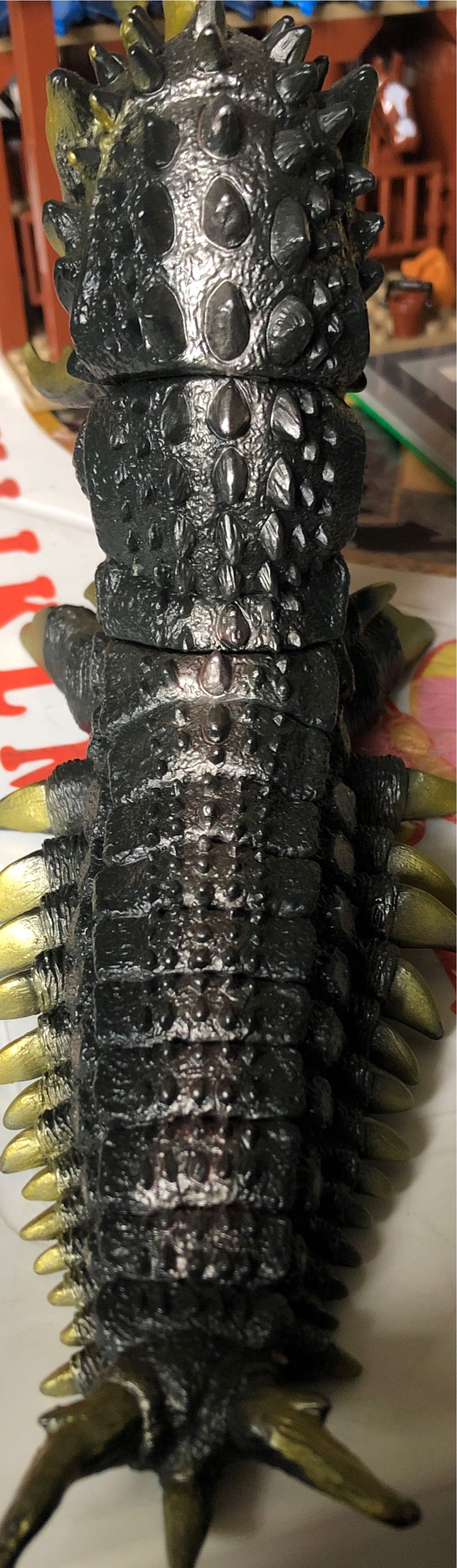 Battra ( Larva / Bandai / 1992 ) - Godzilla vinyl figure collectible - Main Image 4