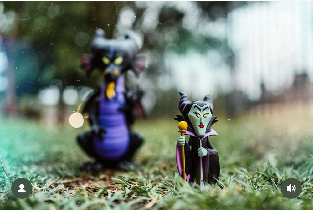 Maleficent As The Dragon 3 Liter Soda (Chase) - Snow White vinyl figure collectible [Barcode 889698658980] - Main Image 2