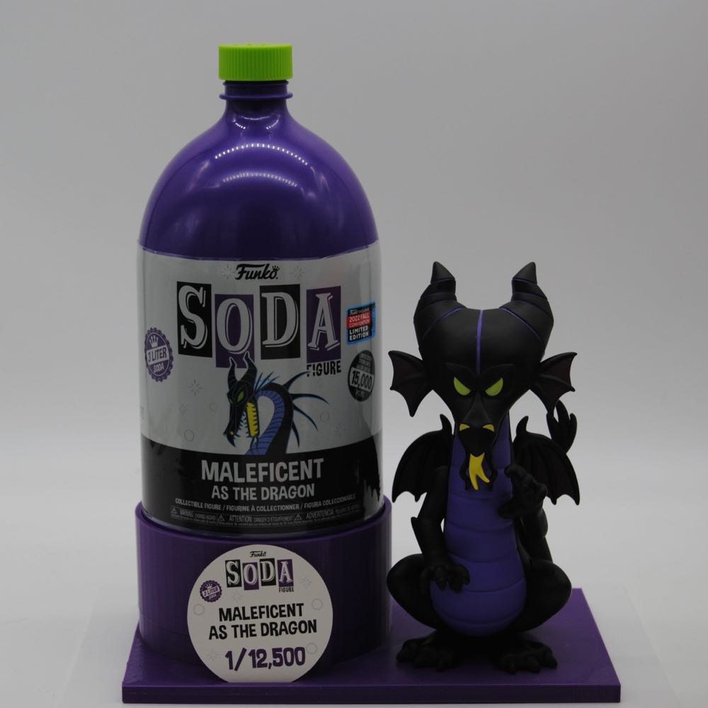 Maleficent As The Dragon 3 Liter Soda (Chase) - Snow White vinyl figure collectible [Barcode 889698658980] - Main Image 3