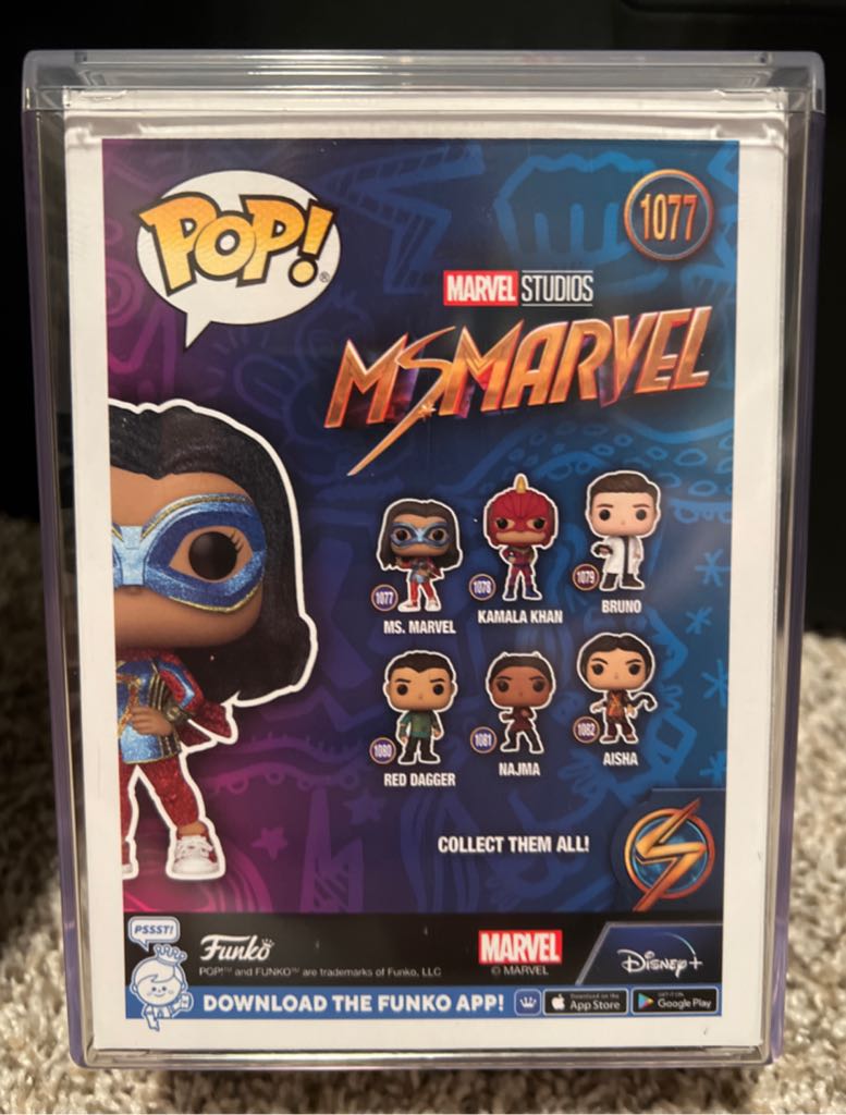 Ms. Marvel (Diamond)  vinyl figure collectible [Barcode 889698665995] - Main Image 2