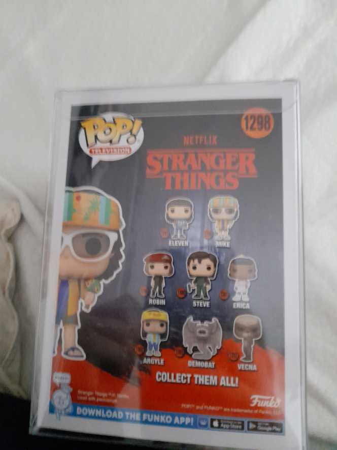 Mike - Stranger Things vinyl figure collectible [Barcode 889698656405] - Main Image 3