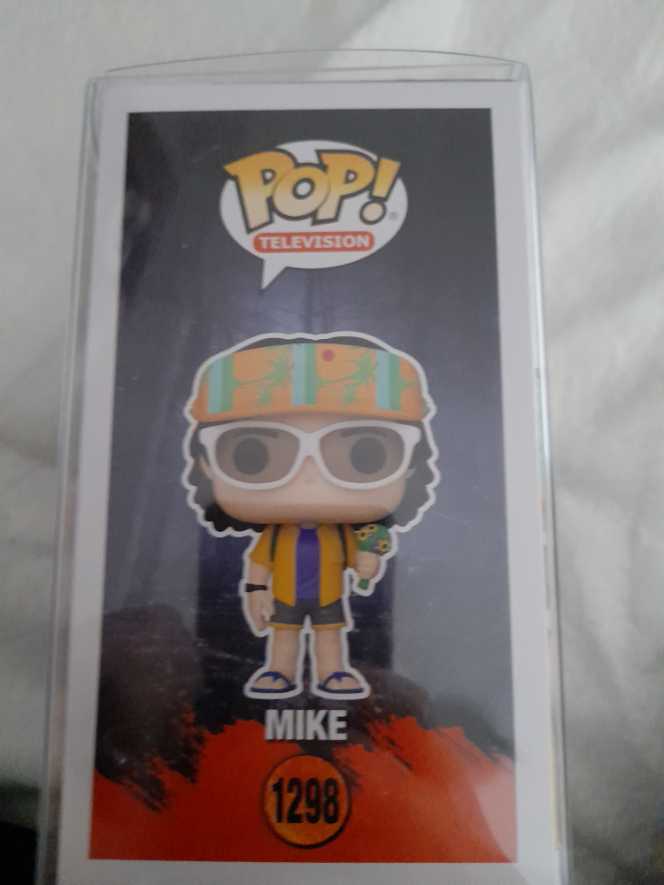 Mike - Stranger Things vinyl figure collectible [Barcode 889698656405] - Main Image 4