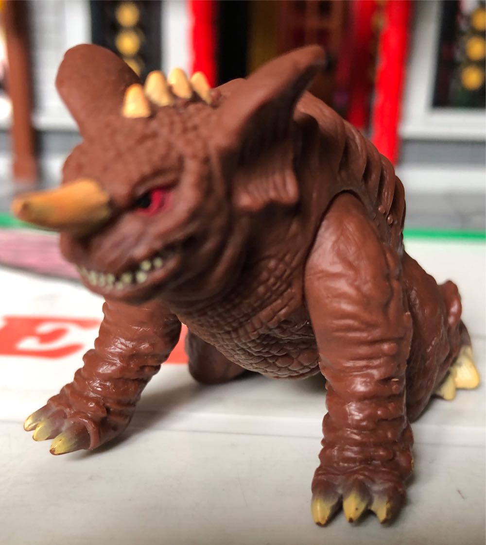 Baragon ( Bandai / HG Gashapon Series / 2001 ) - Godzilla vinyl figure collectible - Main Image 3