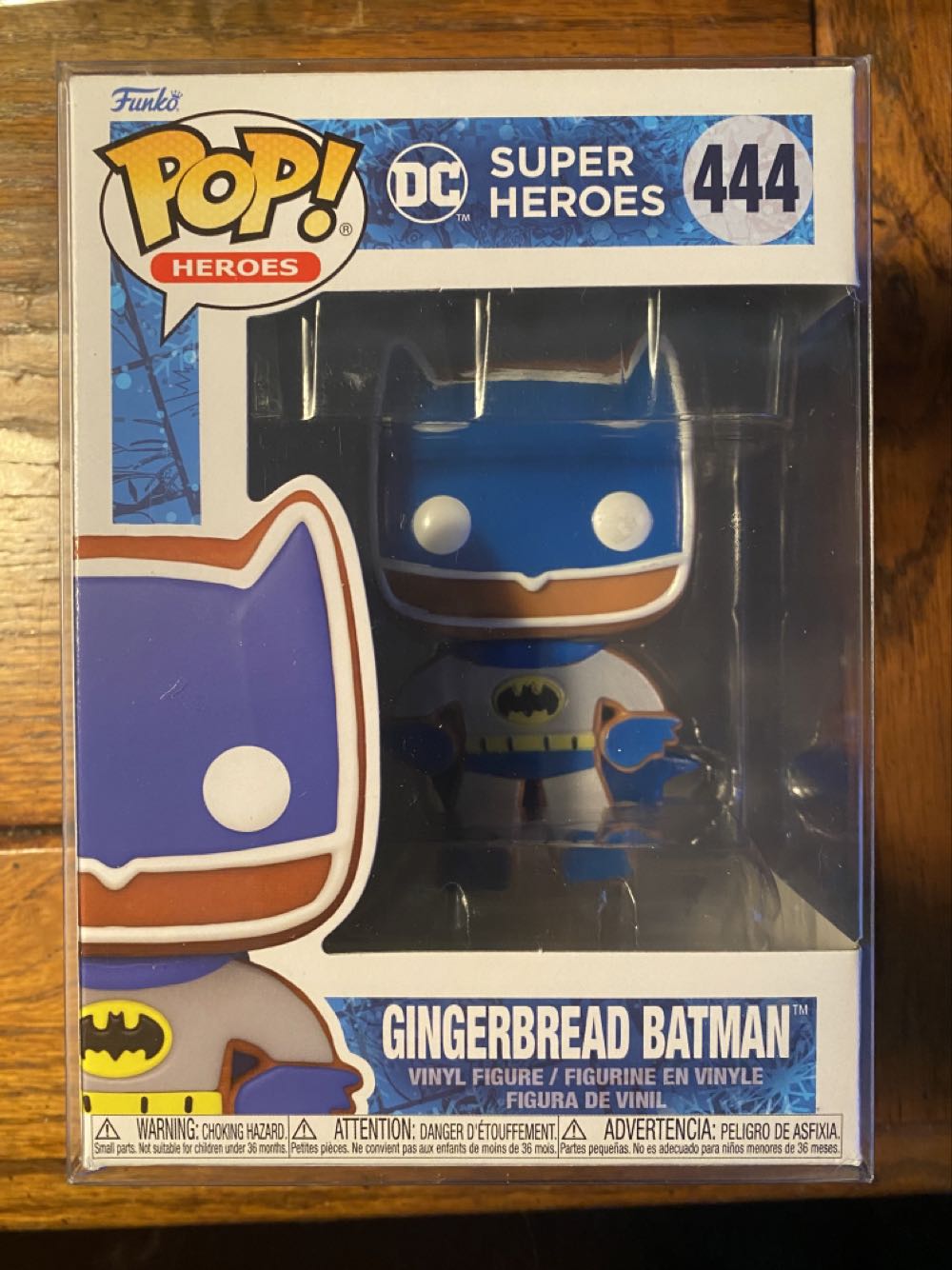Gingerbread Batman - DC: Superheroes vinyl figure collectible [Barcode 889698643252] - Main Image 3