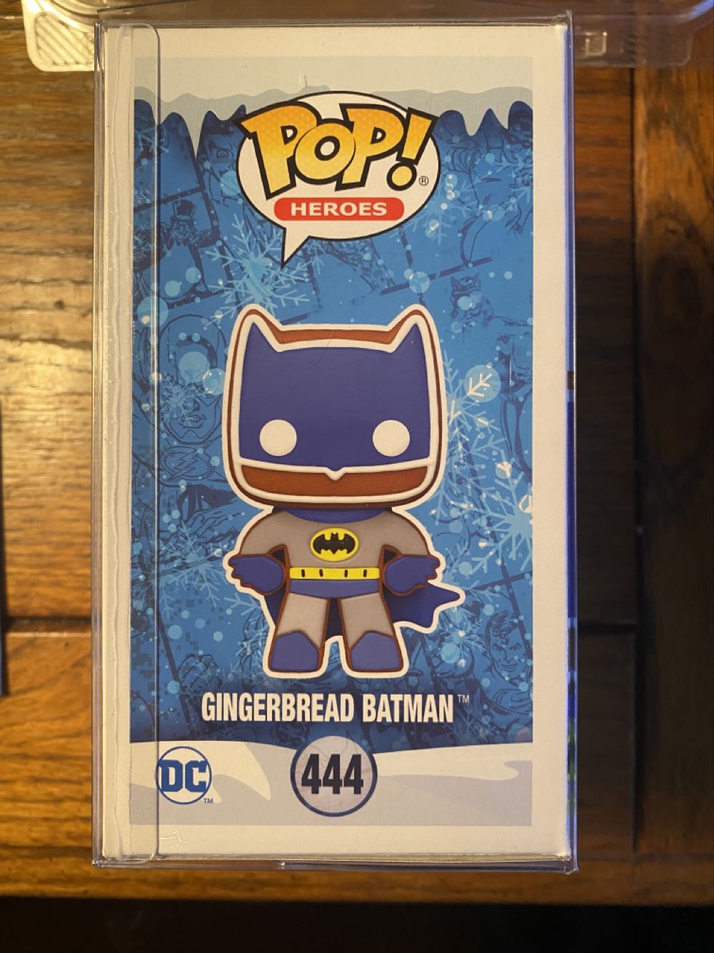 Gingerbread Batman - DC: Superheroes vinyl figure collectible [Barcode 889698643252] - Main Image 4