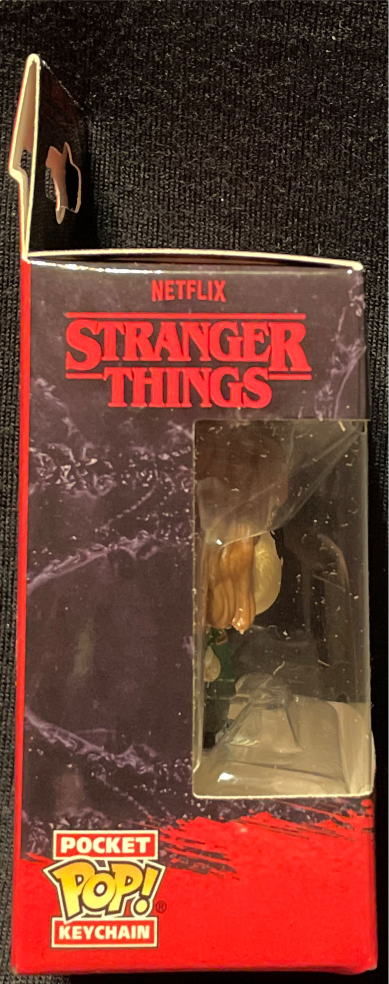 Robin - Stranger Things vinyl figure collectible [Barcode 889698623841] - Main Image 4