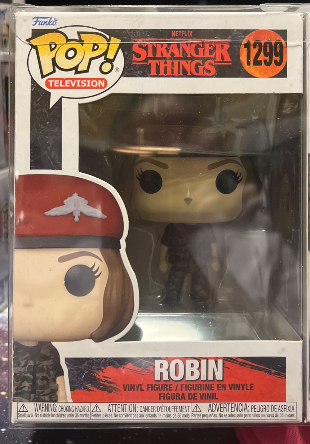 Robin - Stranger Things vinyl figure collectible [Barcode 889698656351] - Main Image 2