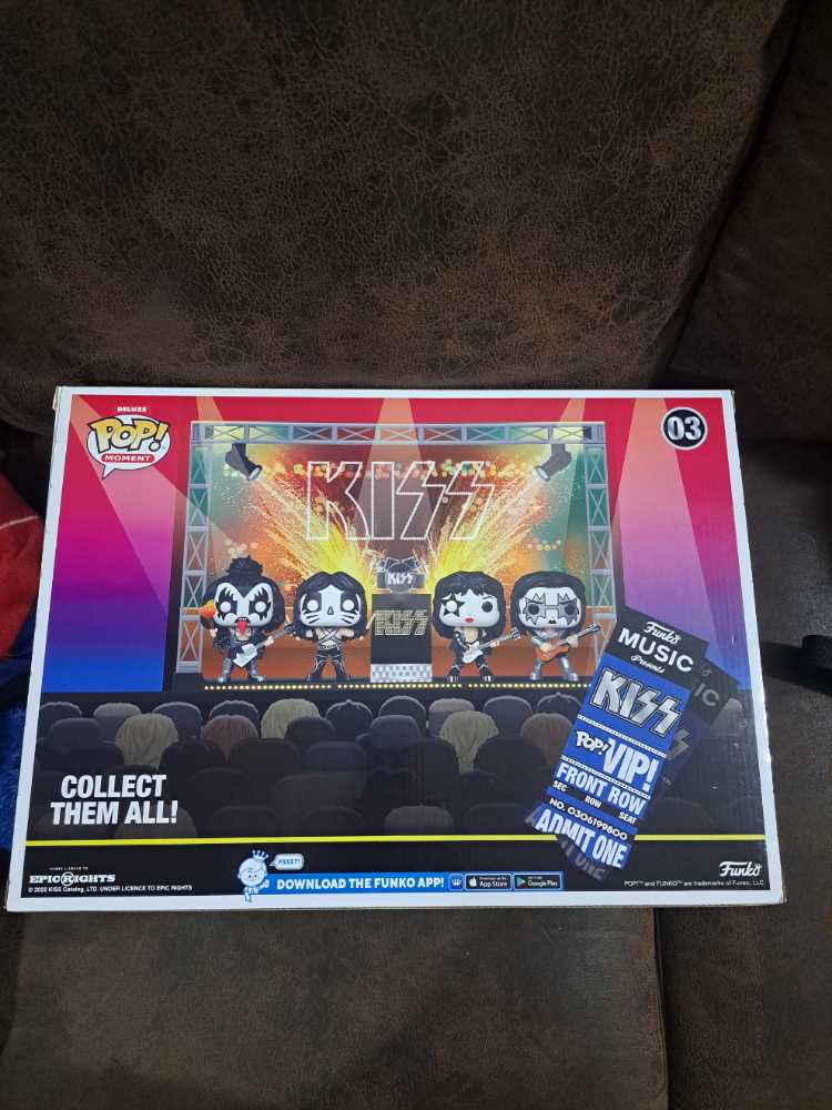 Alive II Tour 1978 - Kiss vinyl figure collectible [Barcode 889698677714] - Main Image 2