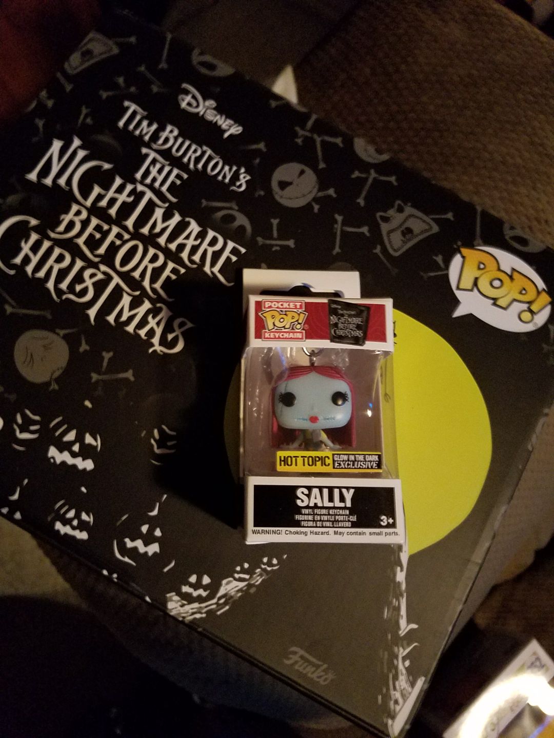 Sally Keychain - The Nightmare Before Christmas vinyl figure collectible [Barcode 24148627] - Main Image 2