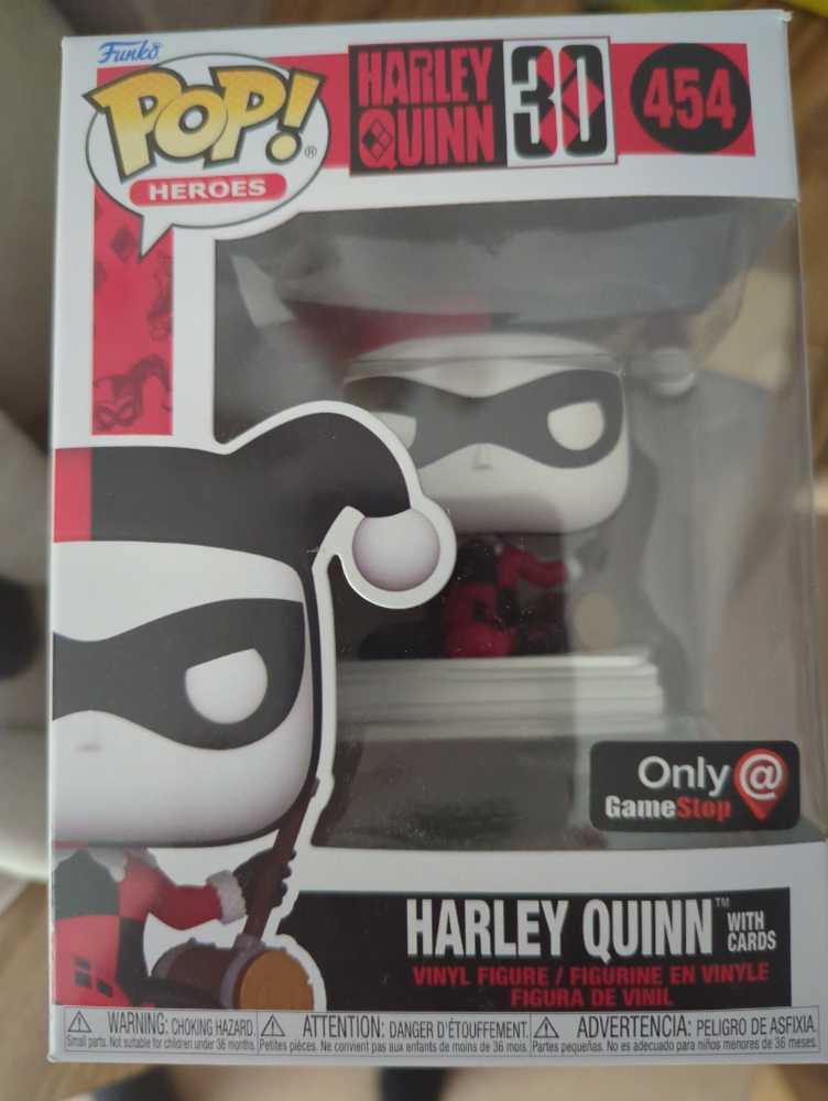 Harley Quinn (With Cards) - DC Universe vinyl figure collectible [Barcode 889698663182] - Main Image 2