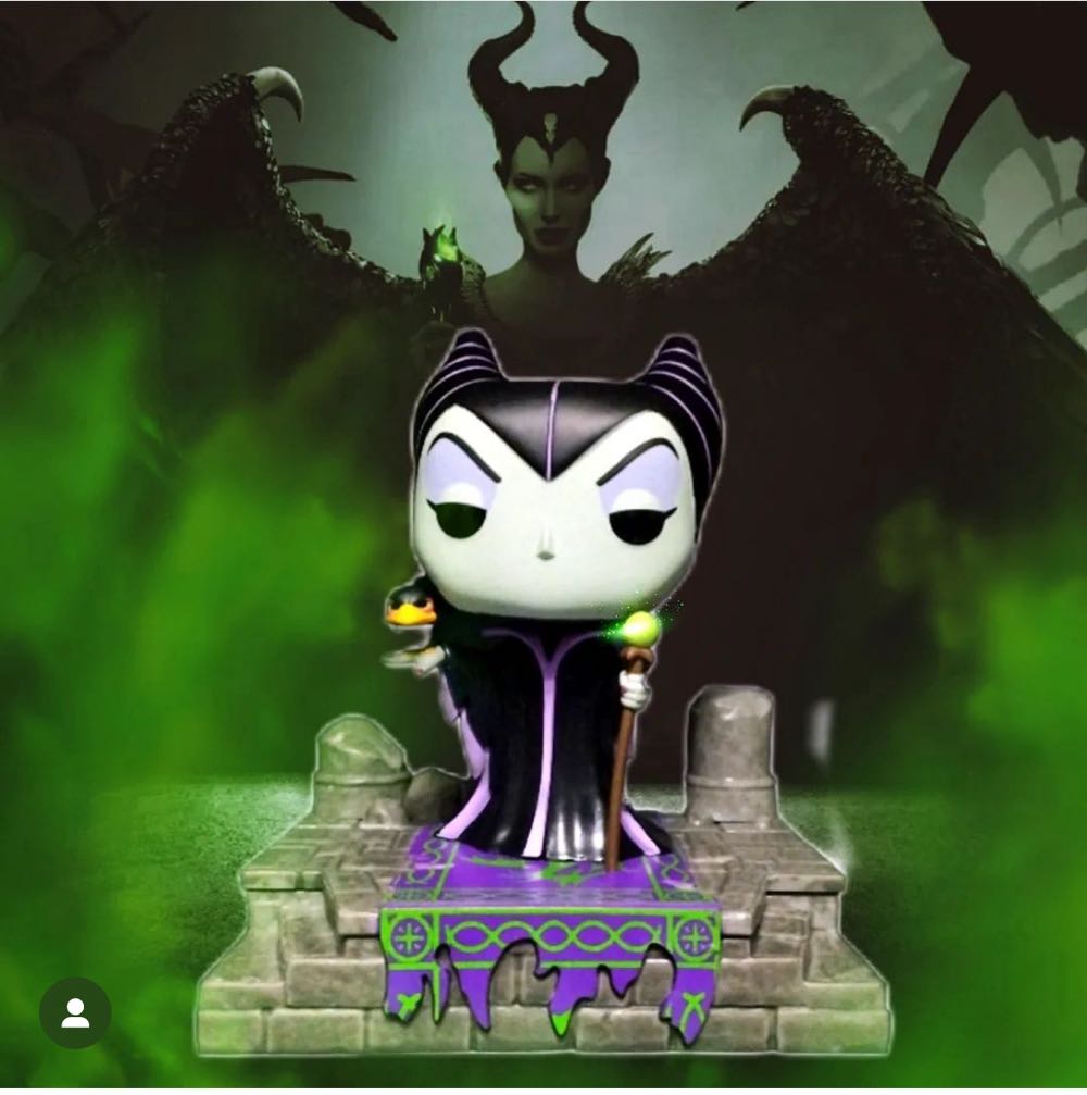 Villians Assemble: Maleficent With Diablo 1206 - Disney Villains vinyl figure collectible - Main Image 2