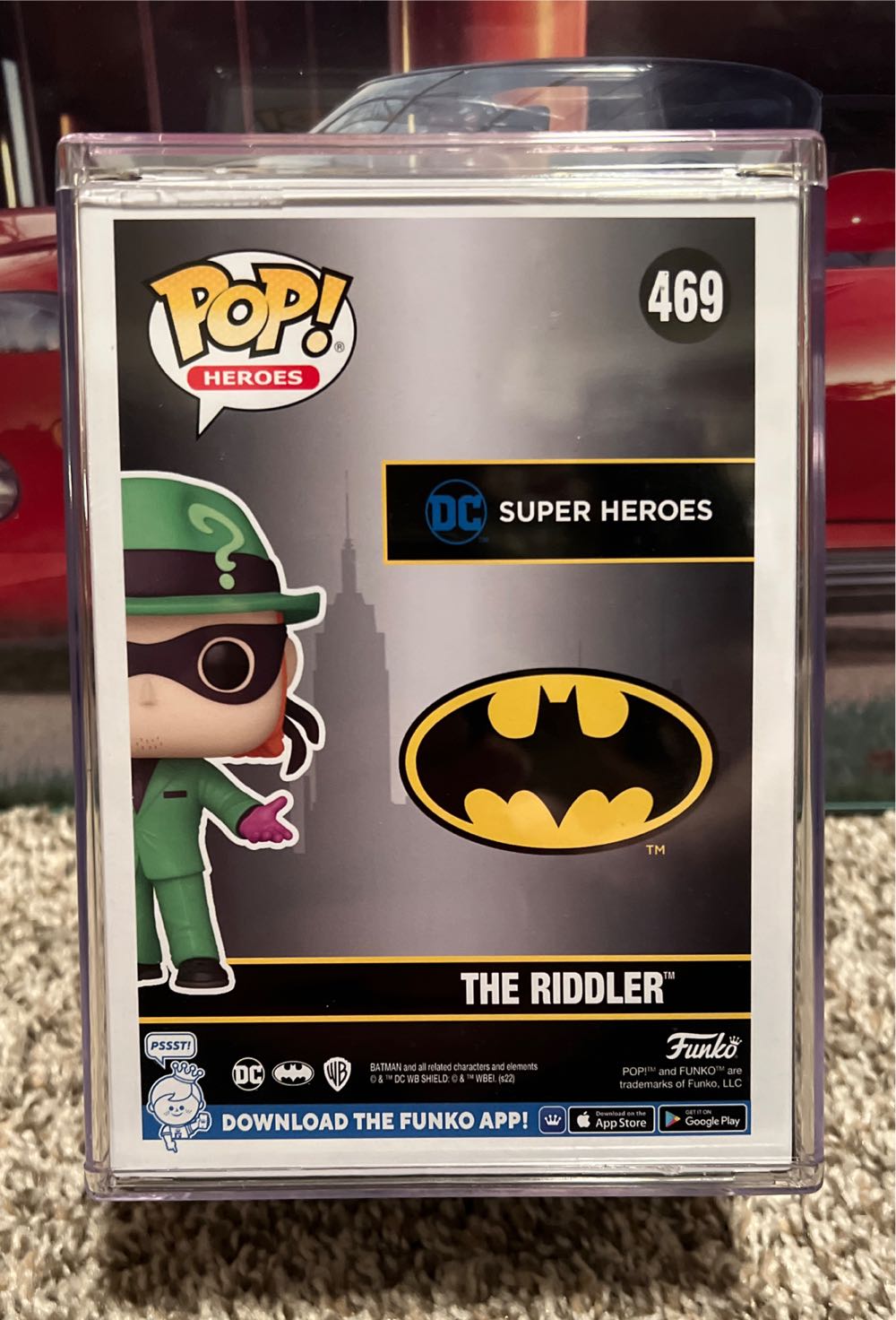 The Riddler - Batman vinyl figure collectible [Barcode 889698688529] - Main Image 2