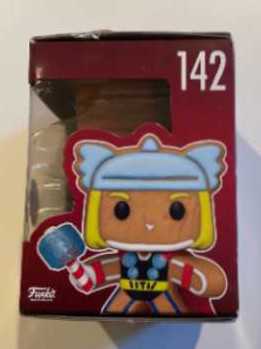 Gingerbread Thor - 142 - Marvel Universe vinyl figure collectible [Barcode 889698664103] - Main Image 3