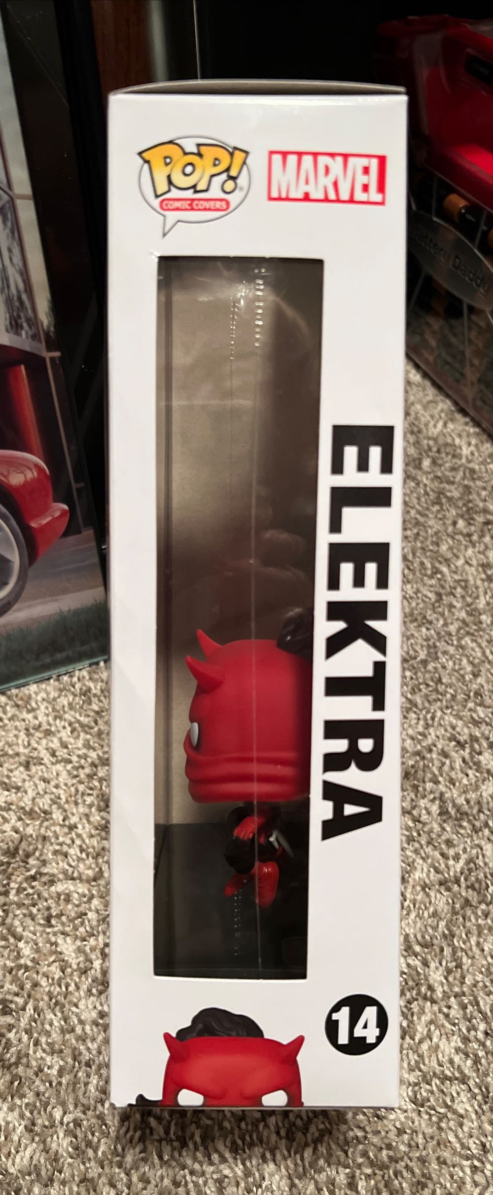 Elektra - Marvel Universe vinyl figure collectible [Barcode 889698657426] - Main Image 3