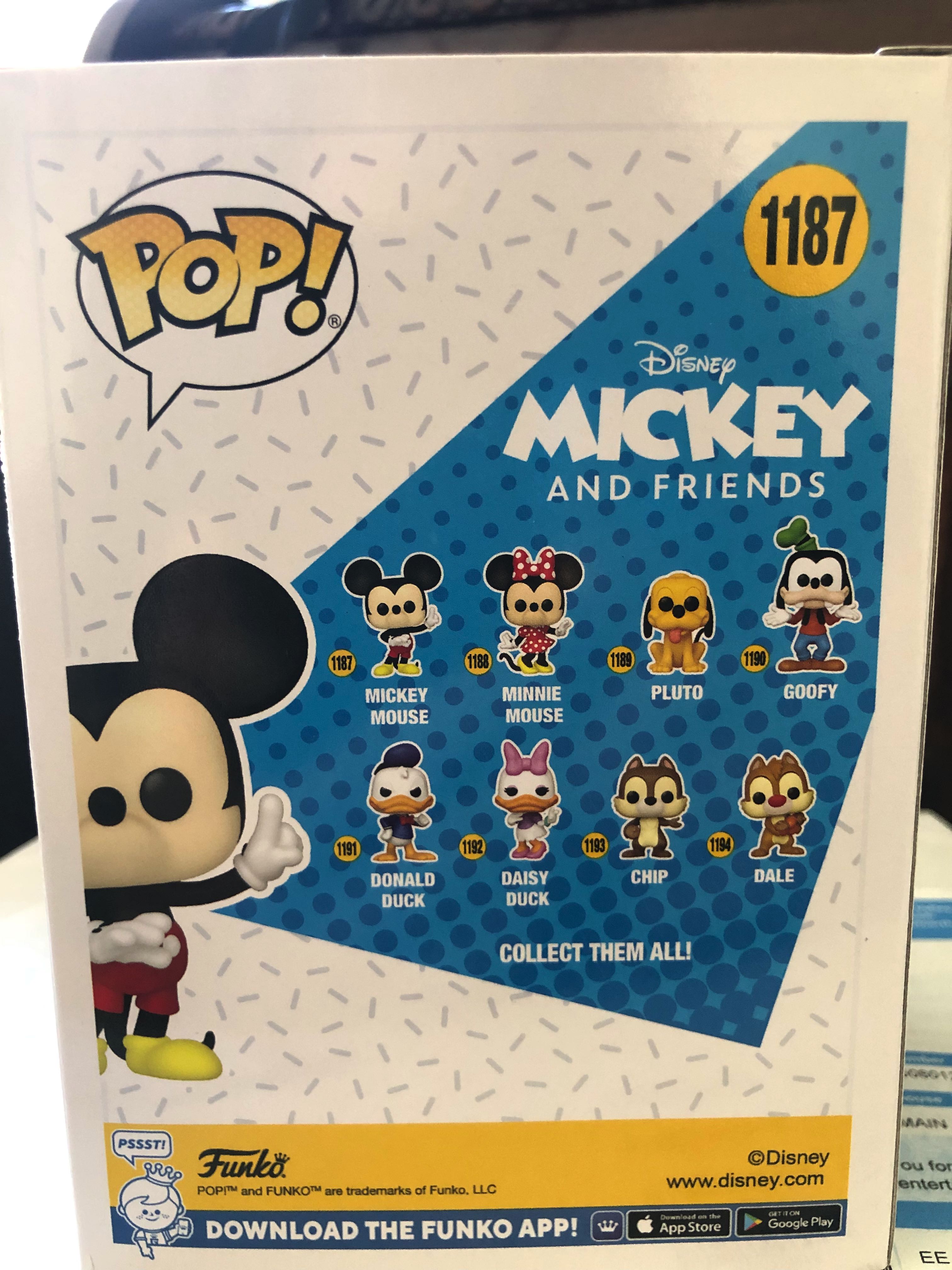 Mickey Mouse - Disney vinyl figure collectible [Barcode 889698596237] - Main Image 2