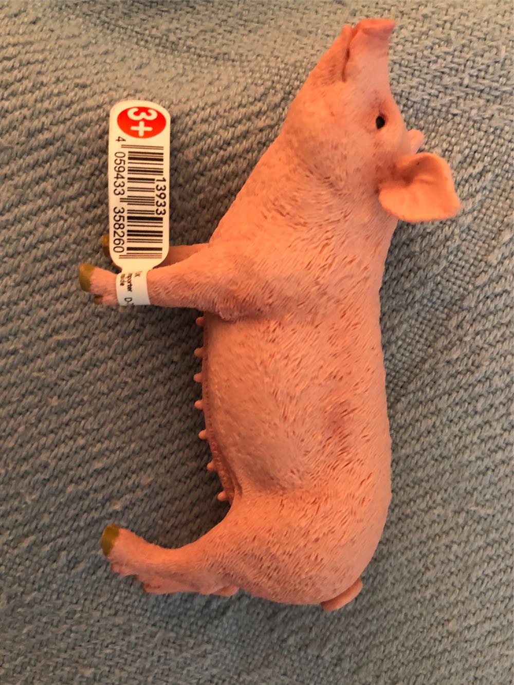 Schleich Farm World Realistic Farm Animal Toys For Kids Ages 3 And Above Pig Toy Figurine  vinyl figure collectible [Barcode 4059433358260] - Main Image 2
