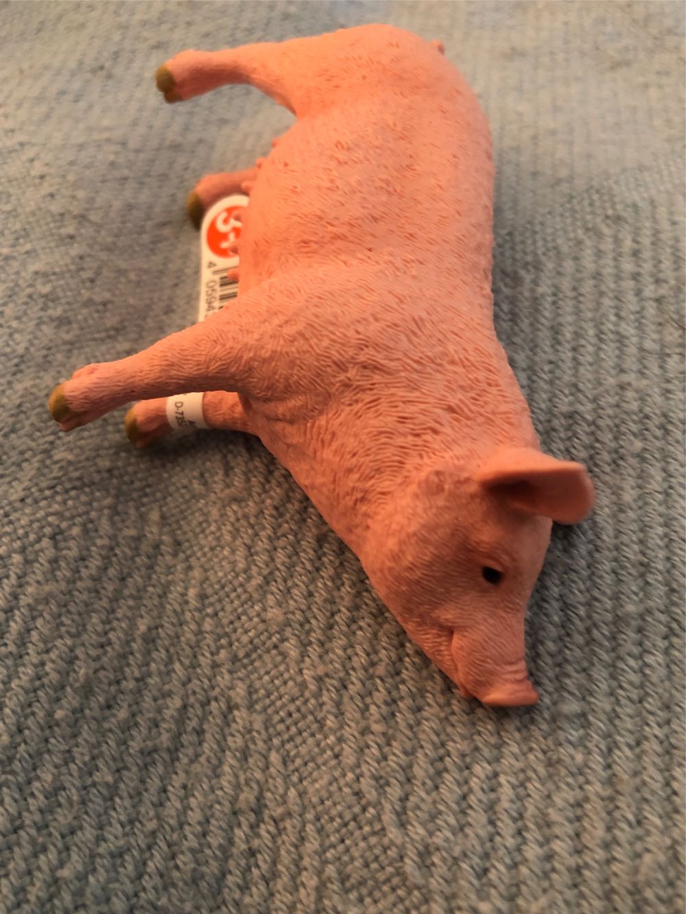 Schleich Farm World Realistic Farm Animal Toys For Kids Ages 3 And Above Pig Toy Figurine  vinyl figure collectible [Barcode 4059433358260] - Main Image 3