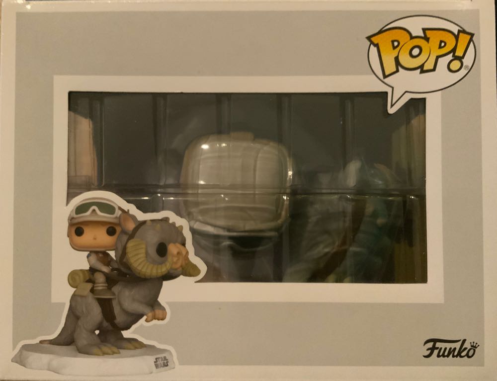 Luke Skywalker w/Tauntaun  vinyl figure collectible - Main Image 3