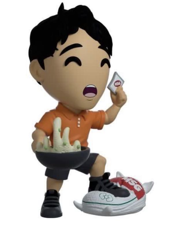 You Tooz Collectibles : Uncle Roger Cooking  vinyl figure collectible [Barcode 810085552093] - Main Image 2