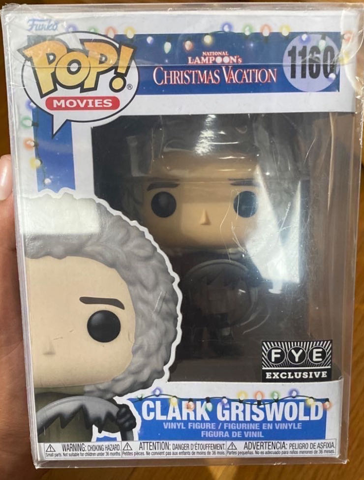 Clark Griswold - National Lampoon vinyl figure collectible [Barcode 889698582483] - Main Image 2