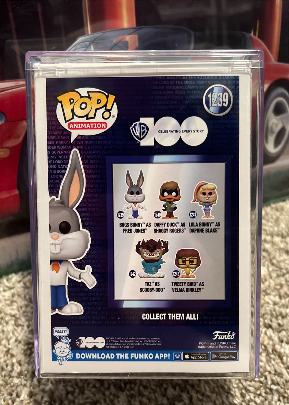 Bugs Bunny As Fred Jones - Looney Tunes vinyl figure collectible [Barcode 889698694247] - Main Image 2