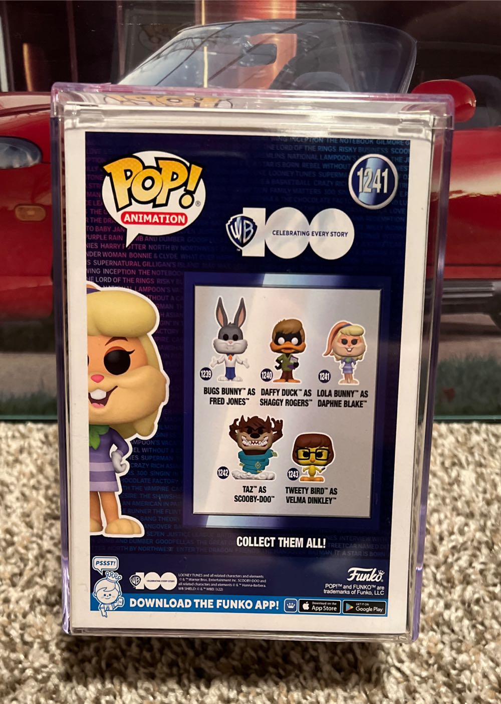 WB100 -1241- Lola Bunny As Daphne Blake - Warner Bros. vinyl figure collectible [Barcode 889698694261] - Main Image 2