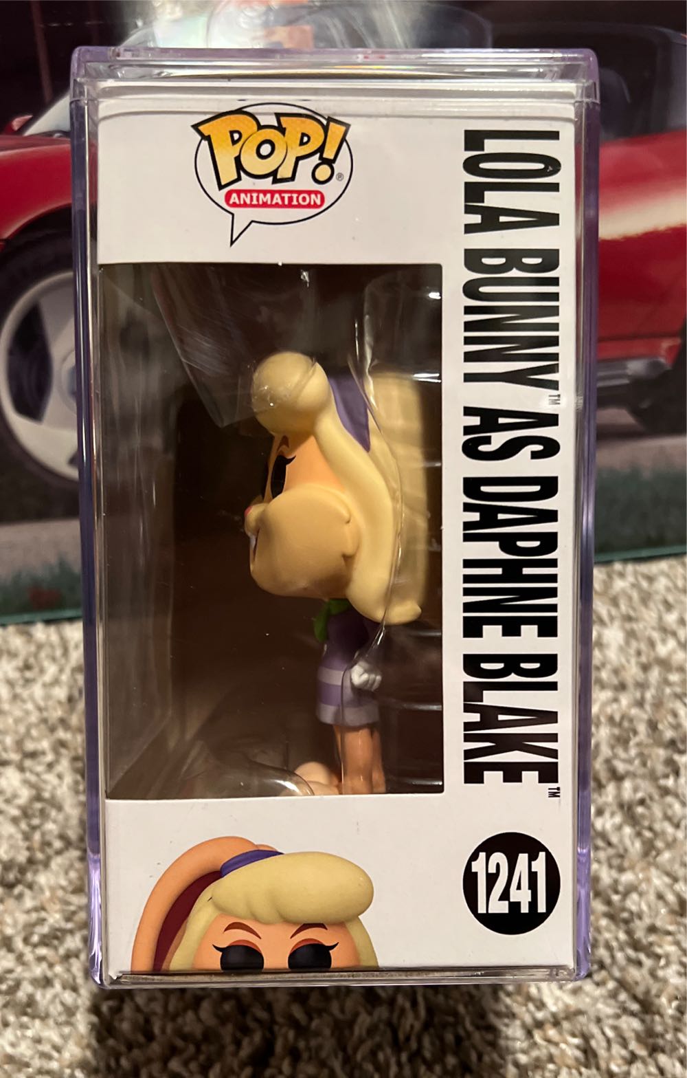 WB100 -1241- Lola Bunny As Daphne Blake - Warner Bros. vinyl figure collectible [Barcode 889698694261] - Main Image 3