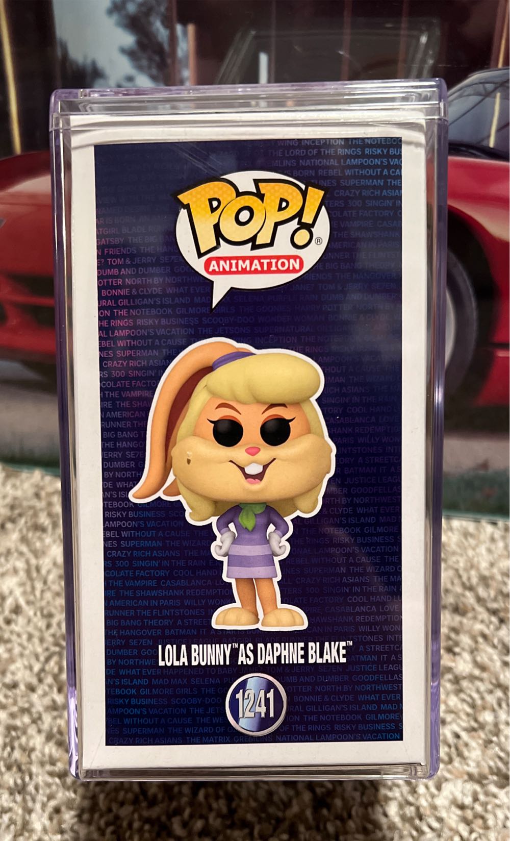 WB100 -1241- Lola Bunny As Daphne Blake - Warner Bros. vinyl figure collectible [Barcode 889698694261] - Main Image 4