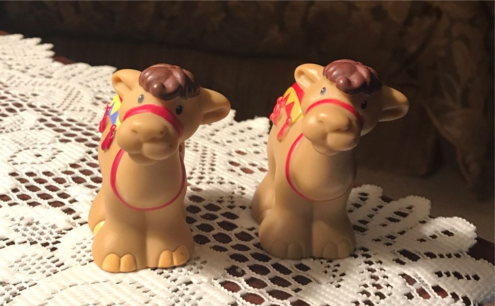 Little People Camels  vinyl figure collectible - Main Image 2