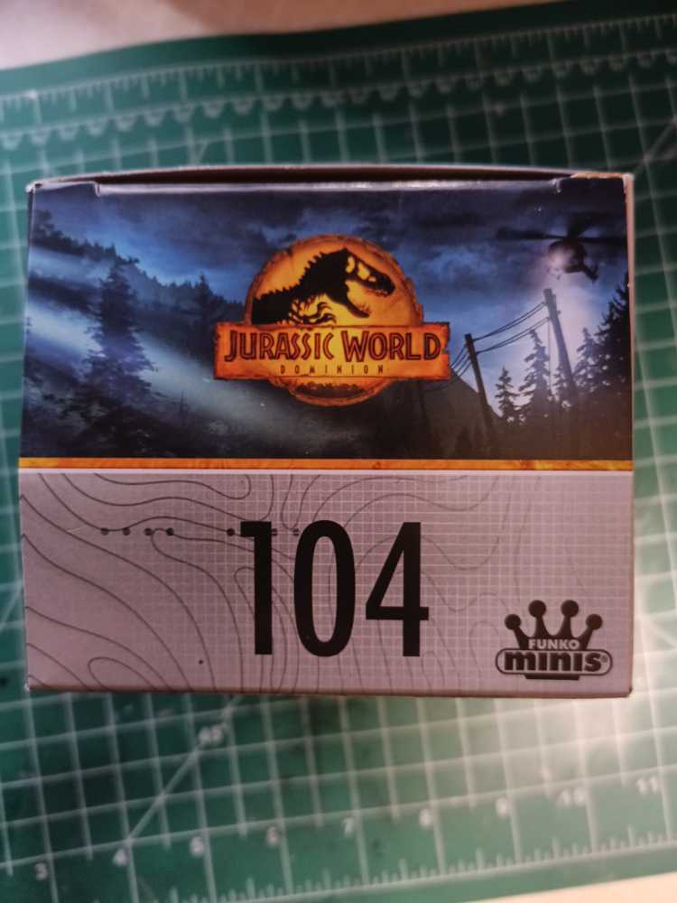 Dr. Ian Malcom 104 - Jurassic Park vinyl figure collectible [Barcode 889698648646] - Main Image 3