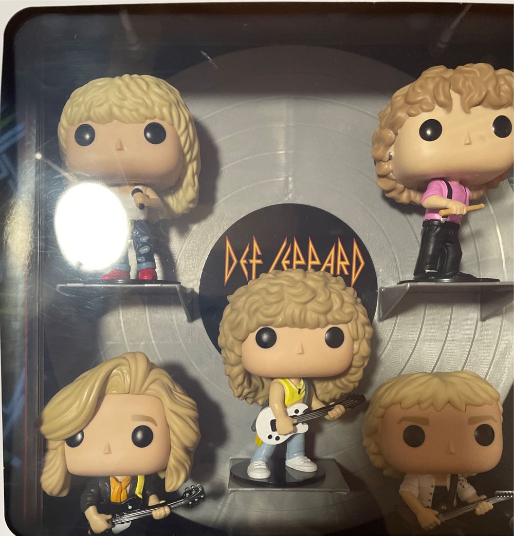 Def Leppard Hysteria - Def Leppard vinyl figure collectible [Barcode 889698677745] - Main Image 3