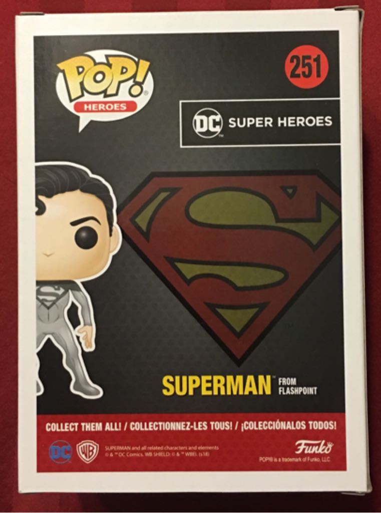 Superman (from Flashpoint) (Chase)  vinyl figure collectible - Main Image 2