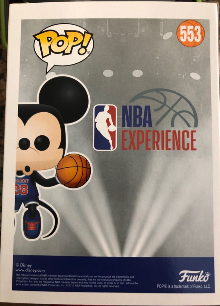 Basketball Mickey  vinyl figure collectible [Barcode 889698387569] - Main Image 2