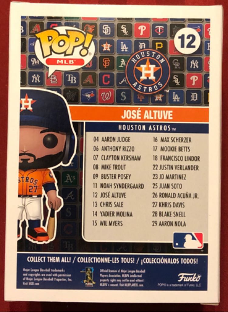 José Altuve (Orange)  vinyl figure collectible [Barcode 889698379878] - Main Image 2