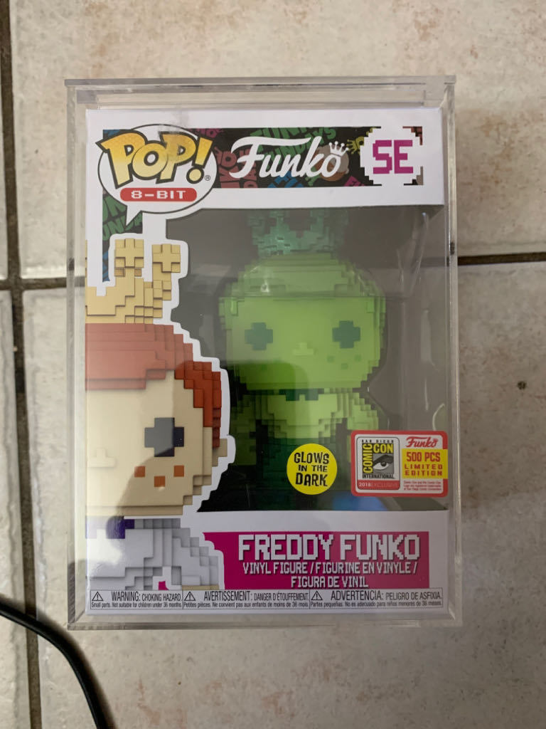 Freddy Funko (8-Bit) (Green) - Freddy Funko vinyl figure collectible [Barcode 889698334518] - Main Image 2