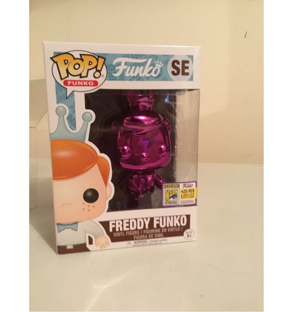 Freddy Funko (Chrome) (Purple) - Freddy Funko vinyl figure collectible [Barcode 889698212137] - Main Image 2