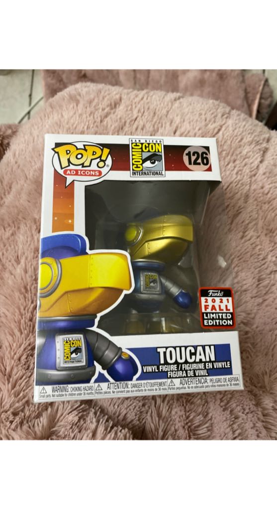 Toucan (Blue)  vinyl figure collectible [Barcode 889698559249] - Main Image 2