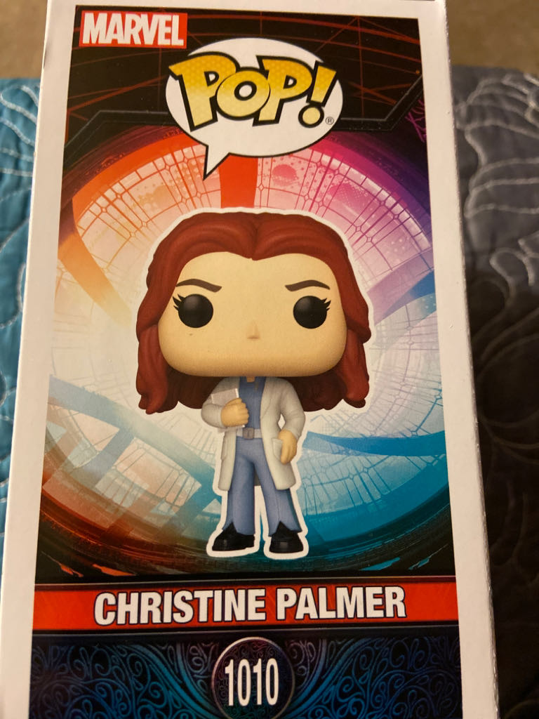 Christine Palmer - Doctor Strange vinyl figure collectible [Barcode 889698611268] - Main Image 2