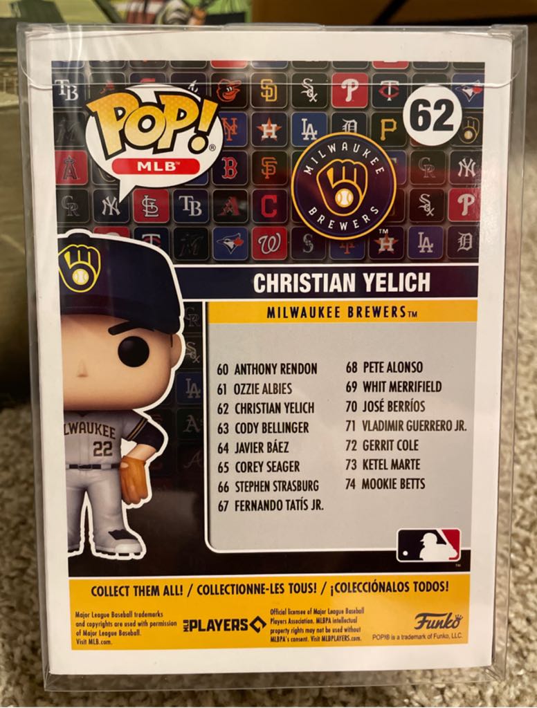 CHRISTIAN YELICH - MLB vinyl figure collectible [Barcode 889698546416] - Main Image 2