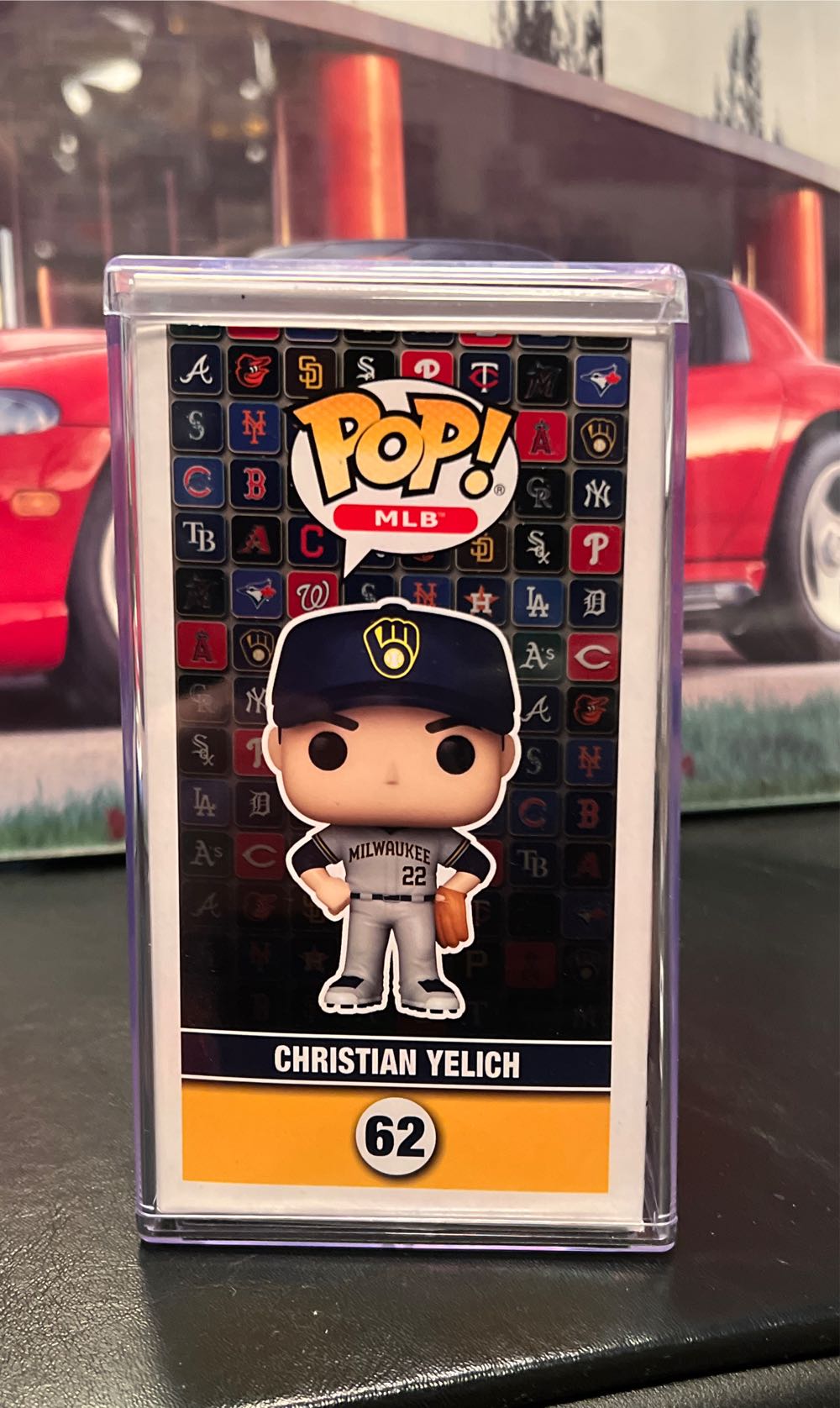 CHRISTIAN YELICH - MLB vinyl figure collectible [Barcode 889698546416] - Main Image 4