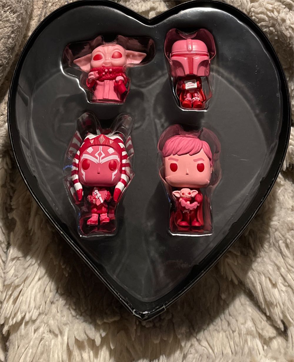 Funko Star Wars Pocket Pop! 4 Pack Happy Valentine’s Day Heart Shaped Gift Box  vinyl figure collectible [Barcode 889698690713] - Main Image 2