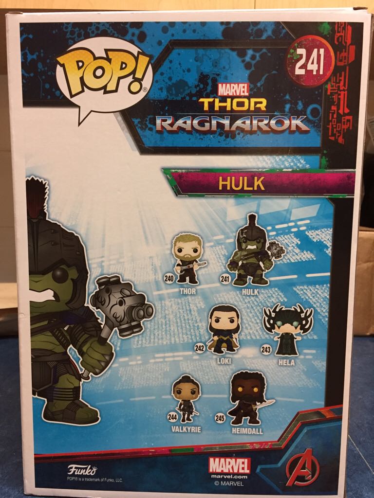 Hulk 10 Inch  vinyl figure collectible [Barcode 889698232135] - Main Image 2