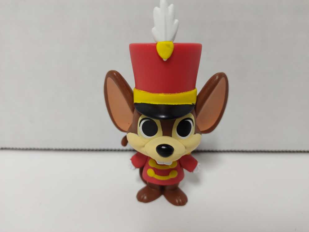 Timothy - Dumbo vinyl figure collectible - Main Image 2