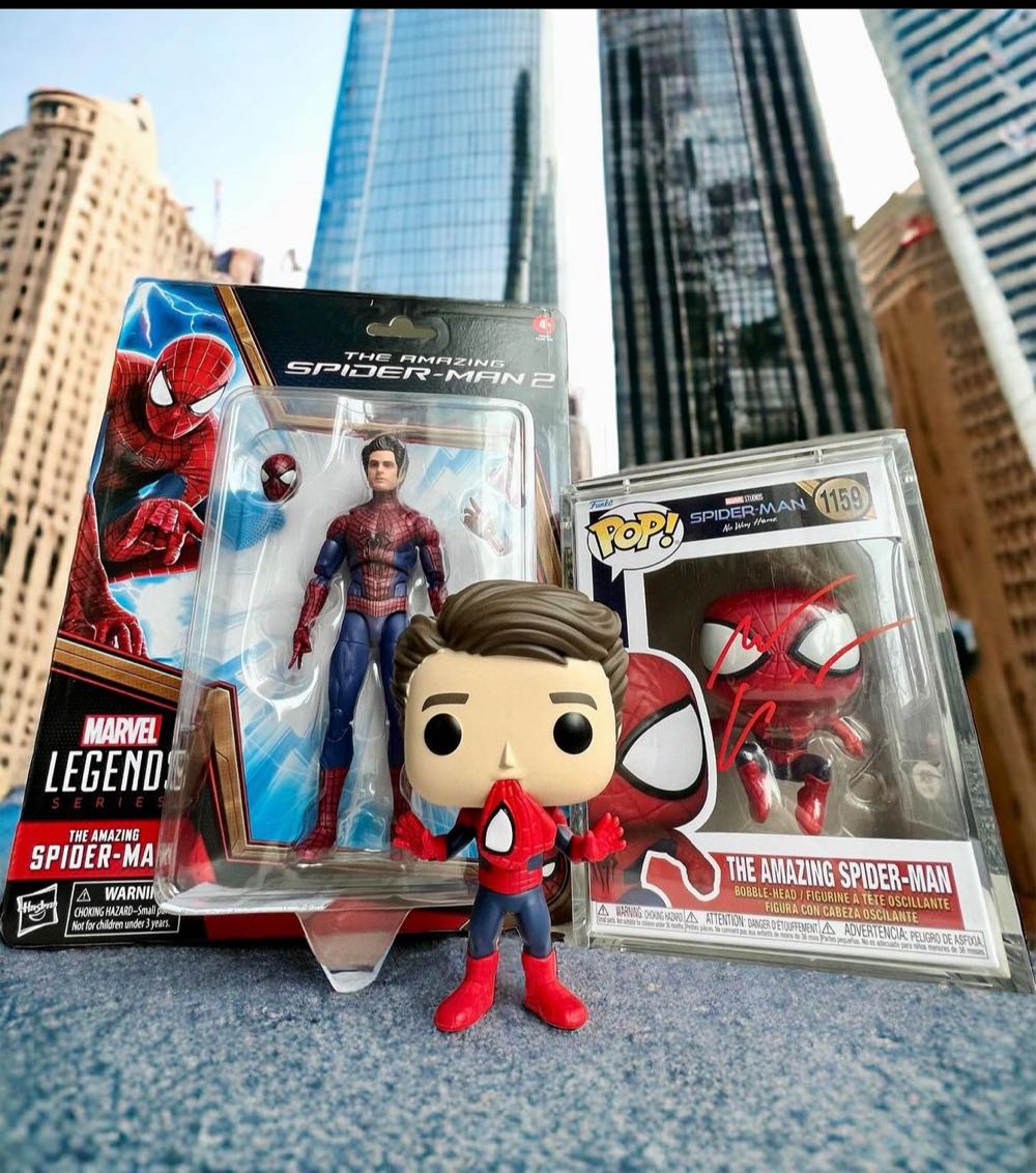 The Amazing Spider-Man Pop! 1171 - Marvel Universe vinyl figure collectible [Barcode 889698683692] - Main Image 3