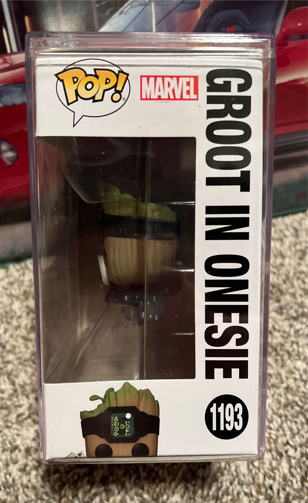 Groot In Onesie - Guardians of the Galaxy vinyl figure collectible [Barcode 889698706513] - Main Image 3