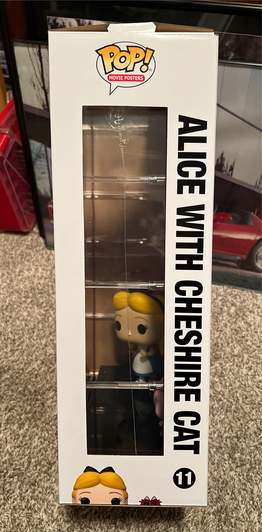 Alice With Cheshire Cat - Alice in Wonderland vinyl figure collectible [Barcode 889698674973] - Main Image 3