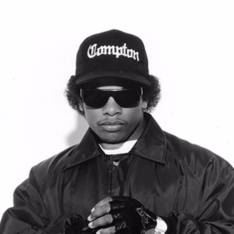 Eric "Eazy-E” Wright - Musicians vinyl figure collectible [Barcode 889698701662] - Main Image 3