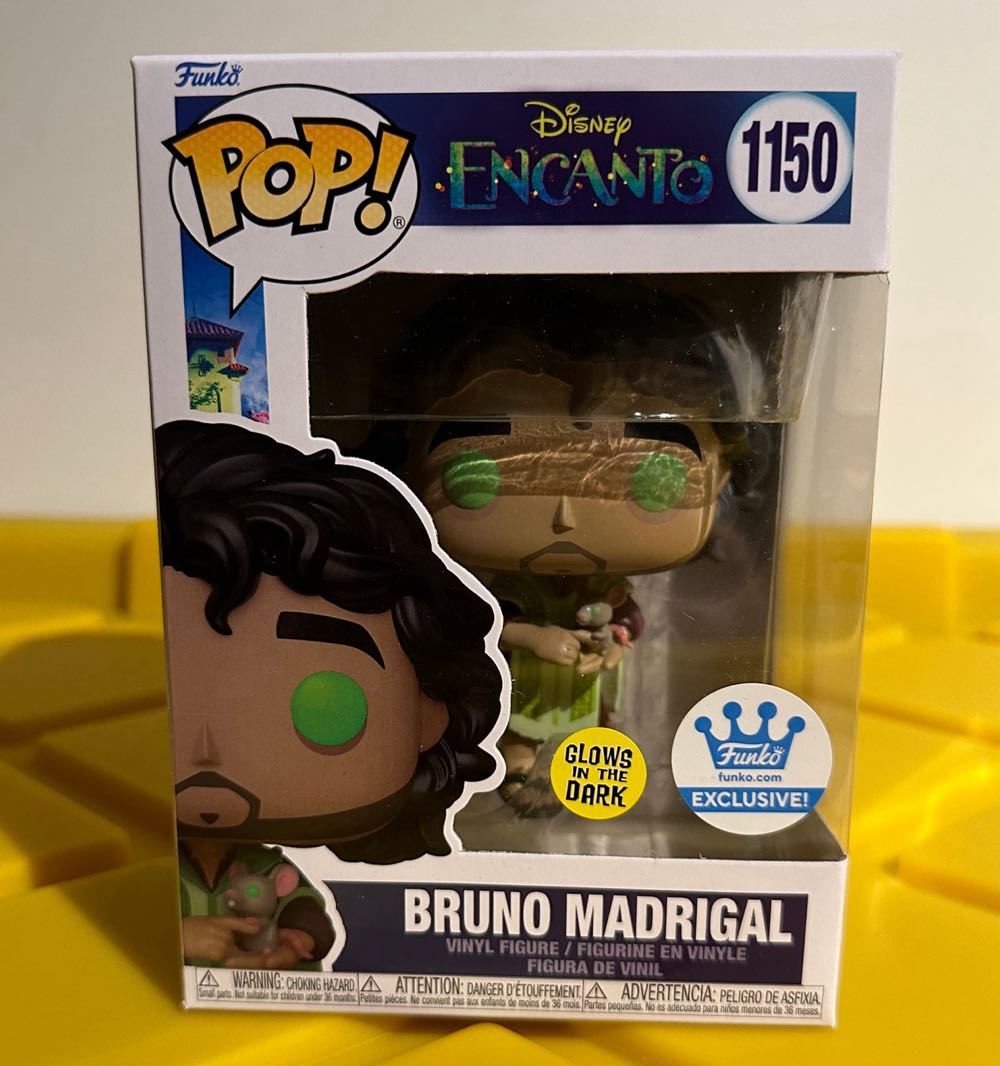 Bruno Madrigal  vinyl figure collectible [Barcode 889698685061] - Main Image 4