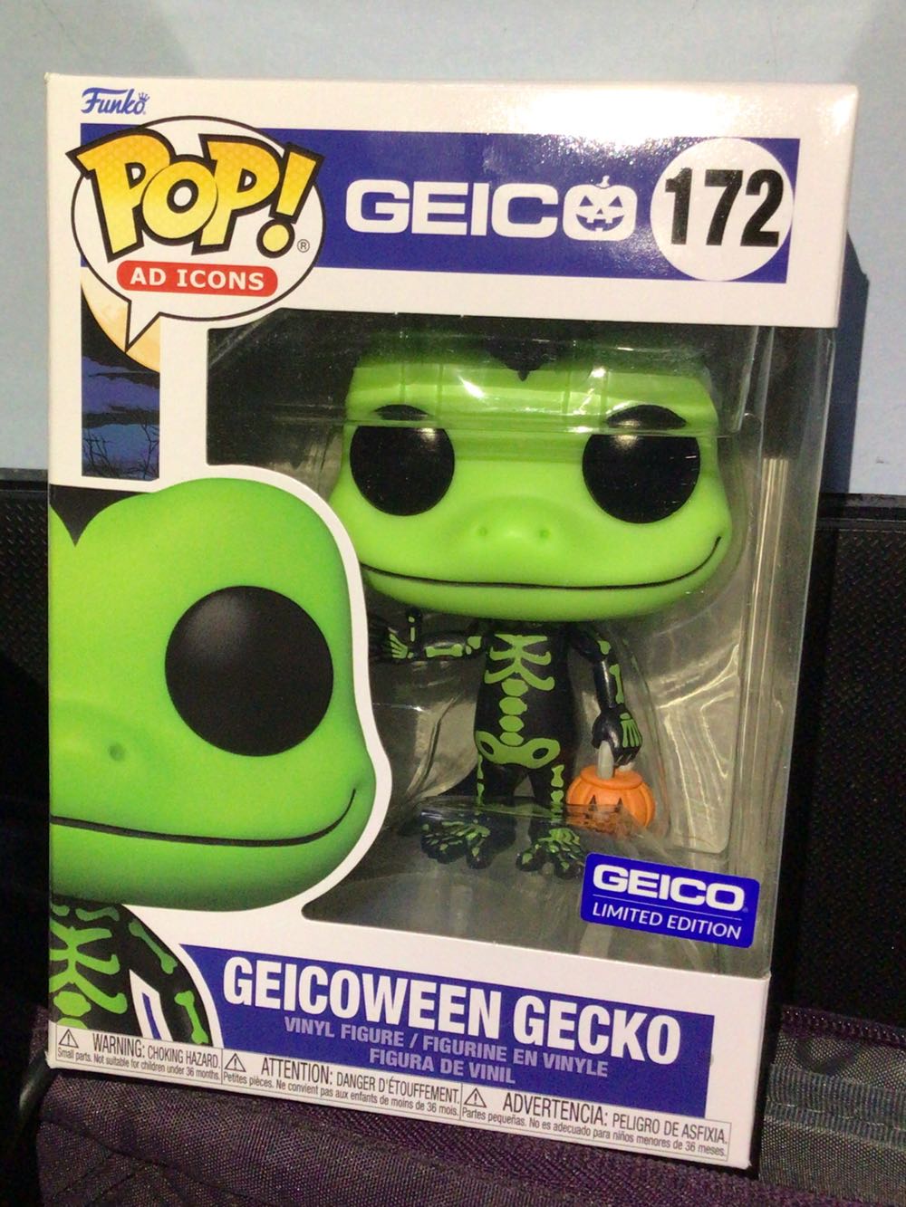 Geicoween Gecko Green - Ad Icons vinyl figure collectible [Barcode 889698704687] - Main Image 2